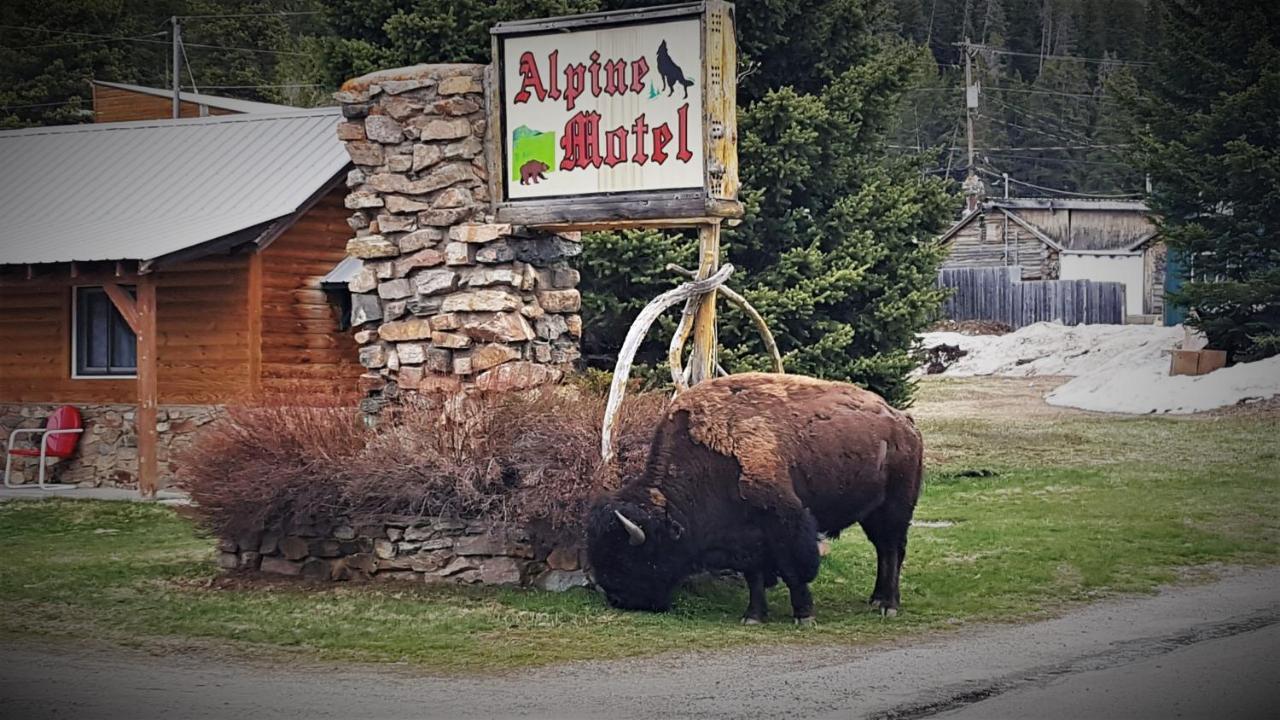 Alpine Motel Of Cooke City Ngoại thất bức ảnh